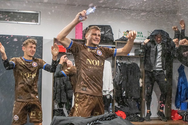 加盟多特蒙 加盟多特蒙